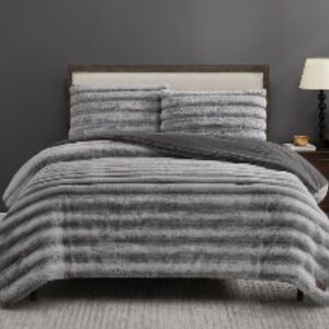 Brand New Frye Comforter 3 piece Set - King size
